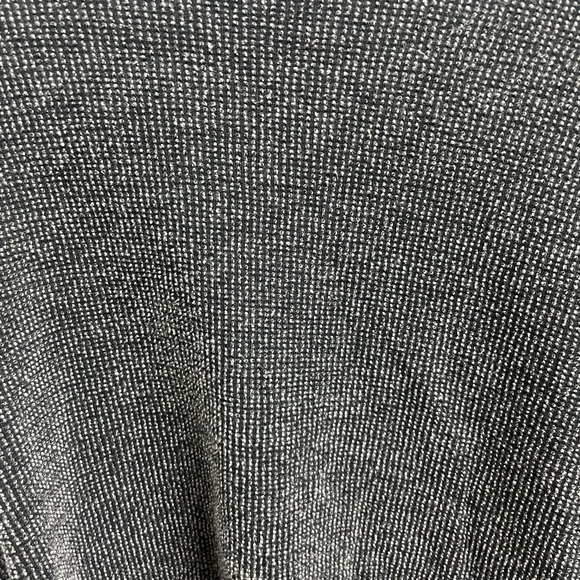 Nike crop top - size medium - Picture 2 of 4